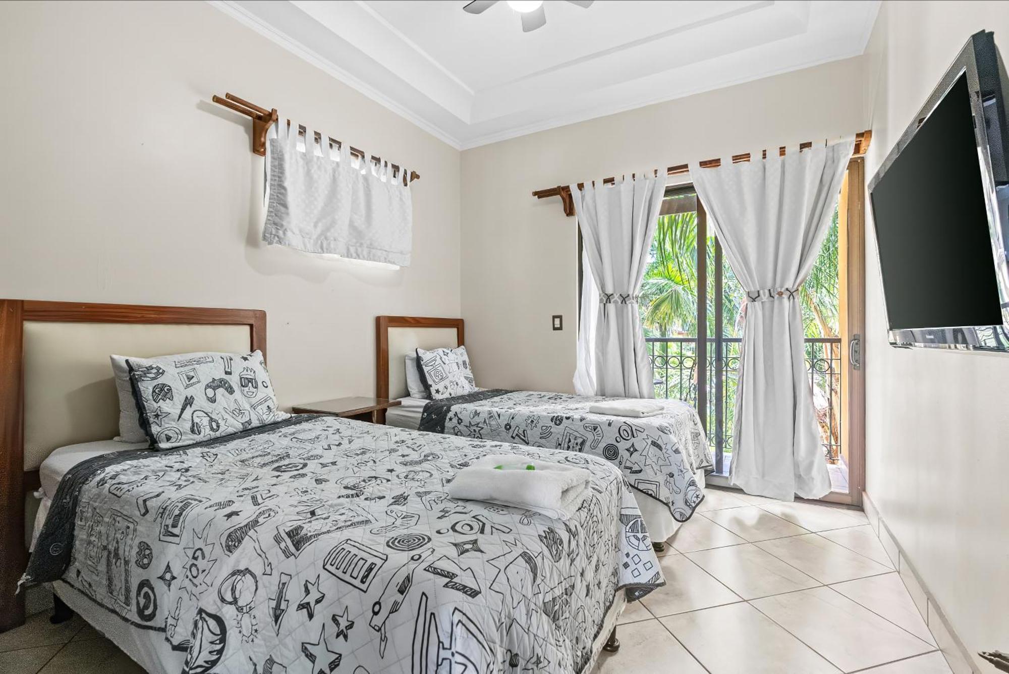 The Oaks Tamarindo Pool Front Condominiums Fast Wifi Екстер'єр фото
